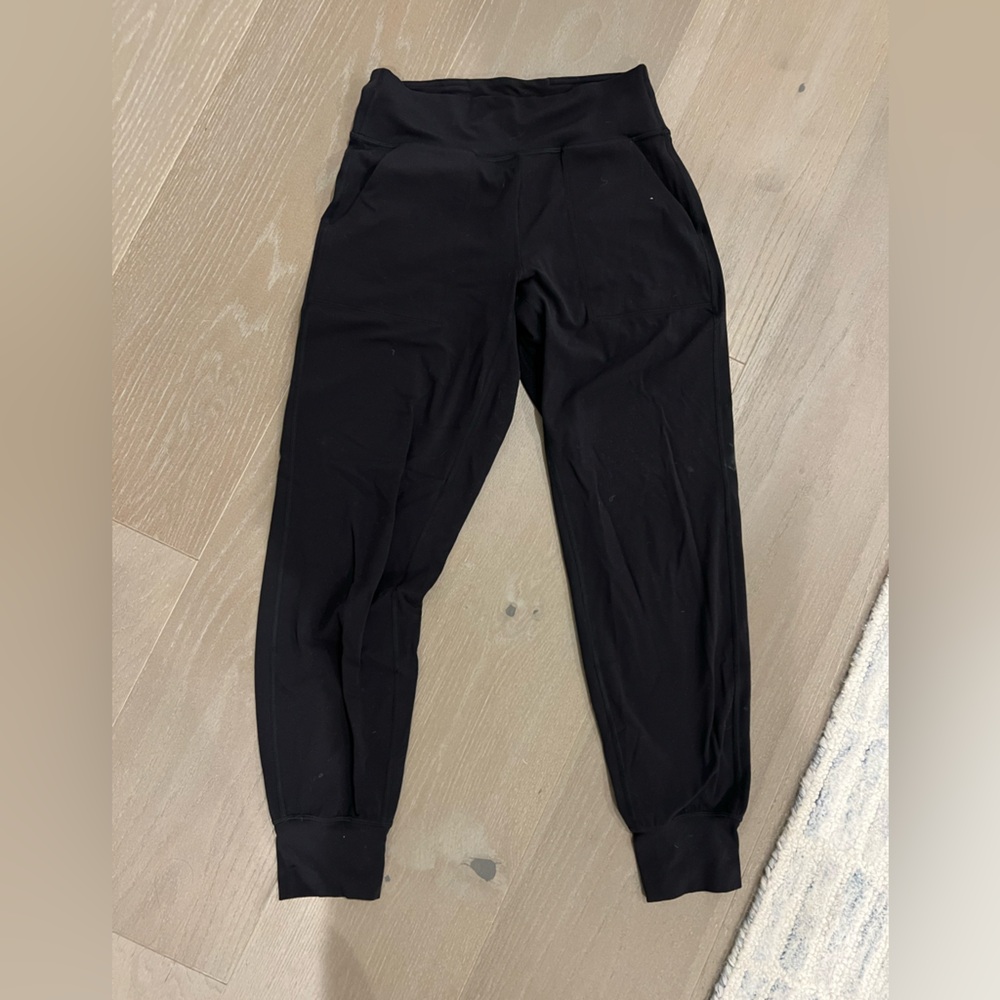 Lululemon Align Joggers in black